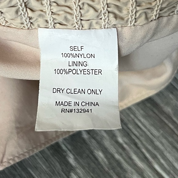 Amanda Uprichard Cream Puff Short Sleeve Smocked Square Neck Summer Crop Top M - Picture 5 of 8